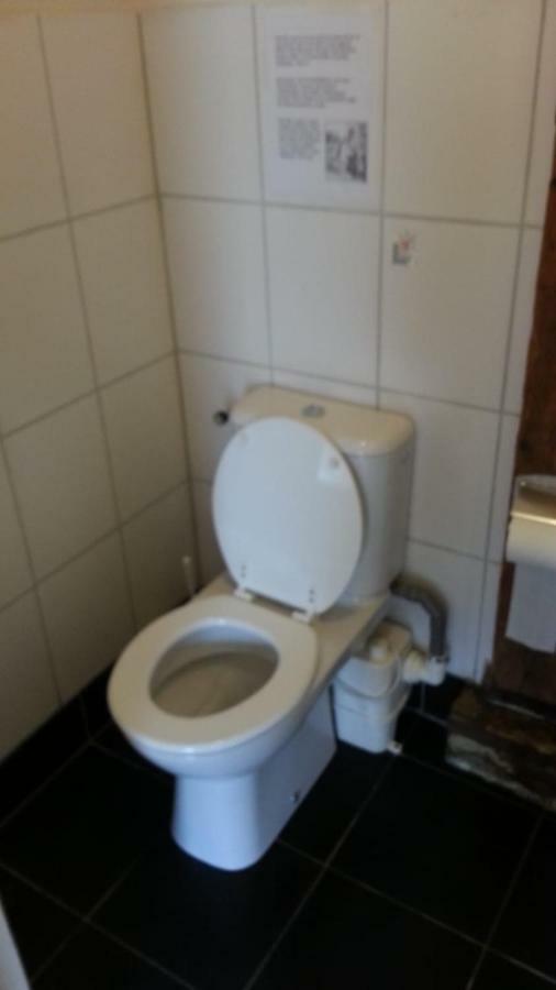 studio-appartement in paardenstal Colijnsplaat Buitenkant foto