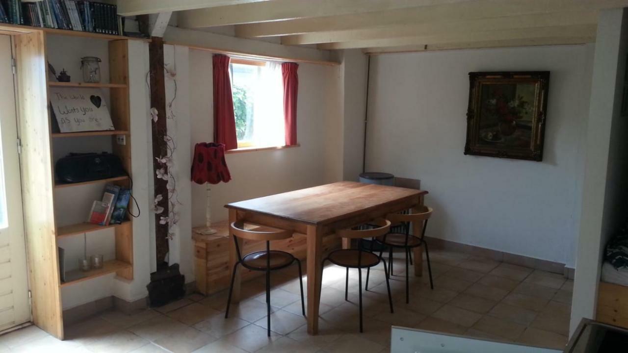 studio-appartement in paardenstal Colijnsplaat Buitenkant foto